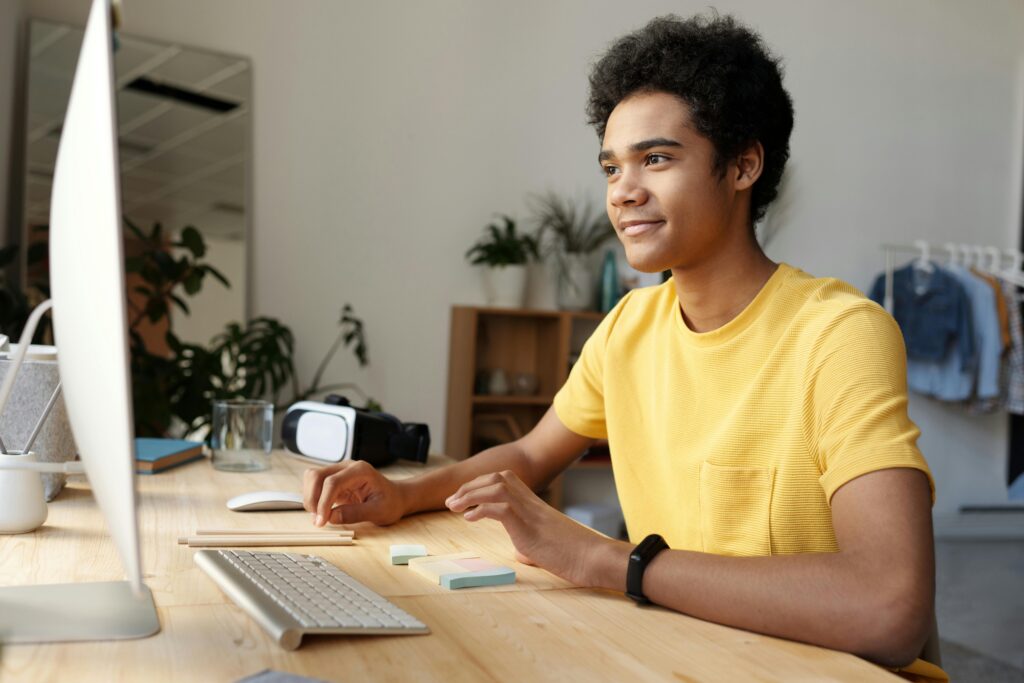 Revolution of Knowledge Through Online Learning Platforms