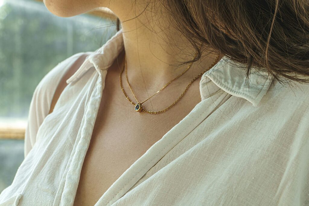 Accessory Trends: Style From Minimalist Gold to Personal Charms