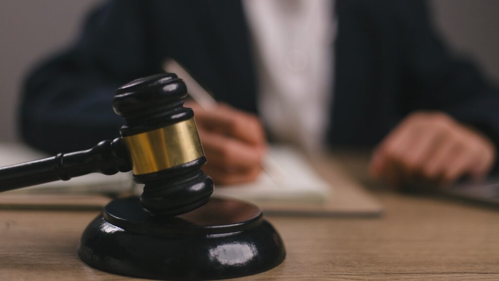 Signs You Actually Need a Personal Injury Lawyer
